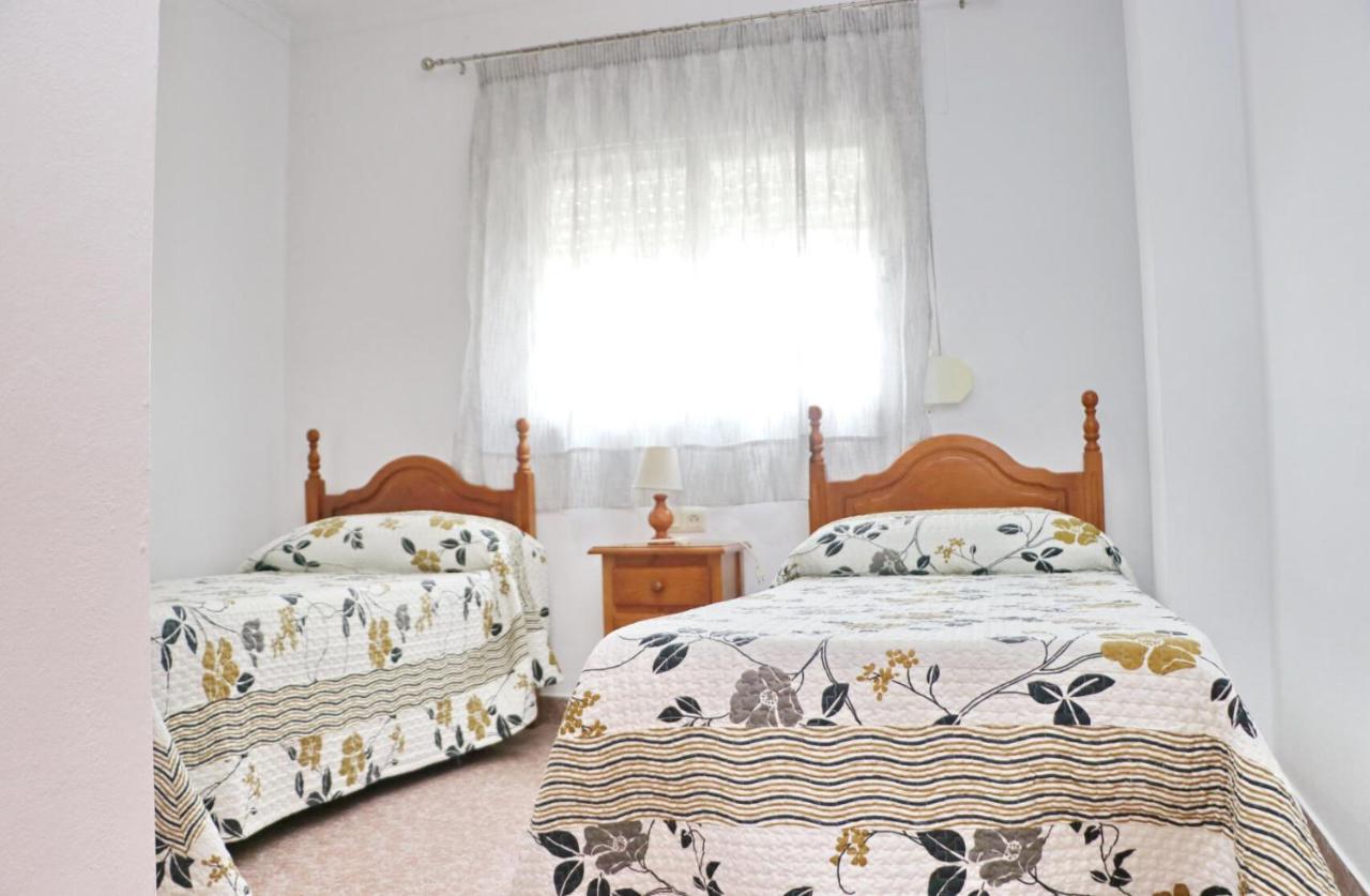 Apartamento Violeta Conil โกนิล เด ลาฟรอนเตรา ภายนอก รูปภาพ