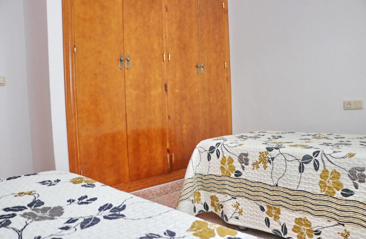 Apartamento Violeta Conil โกนิล เด ลาฟรอนเตรา ภายนอก รูปภาพ